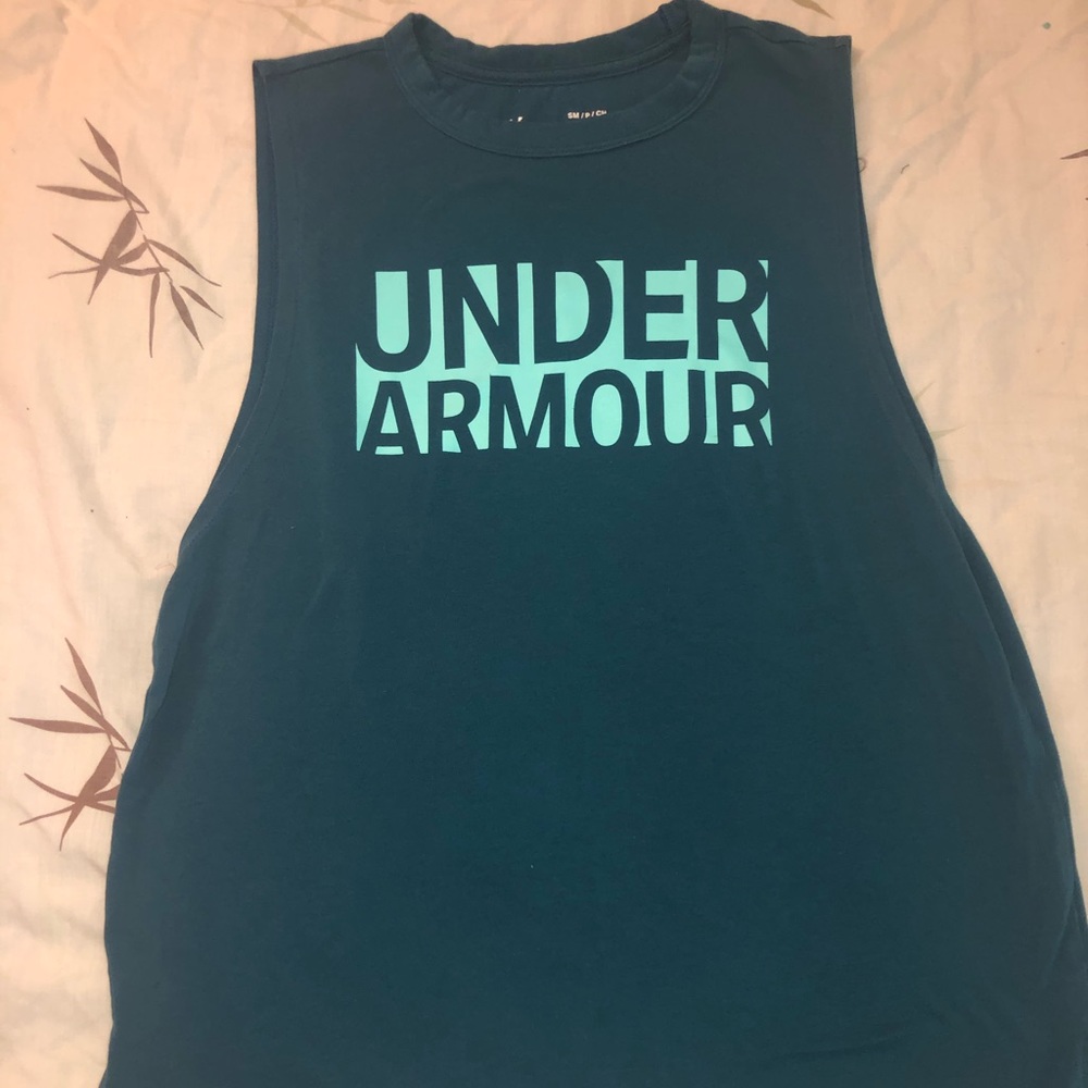 Under armor workout shirt